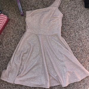 One shoulder dress